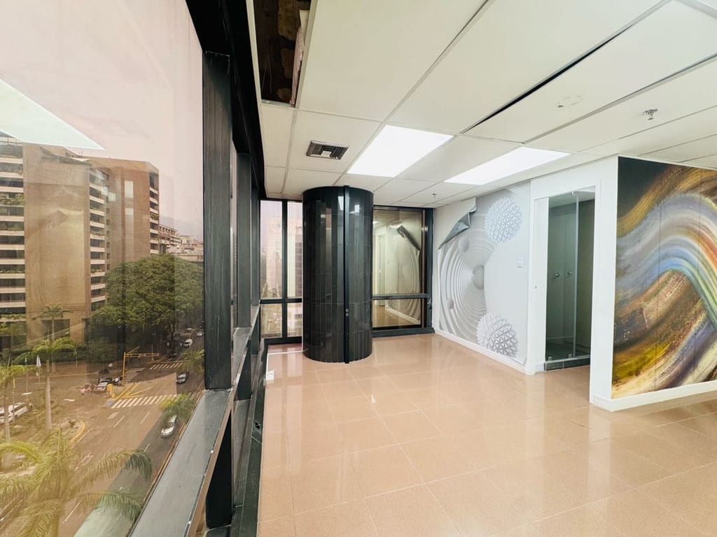 Oficina en El Rosal, Caracas - 1