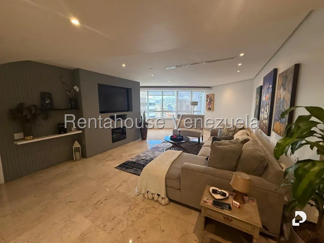 Apartamento en Altamira, Caracas – 11