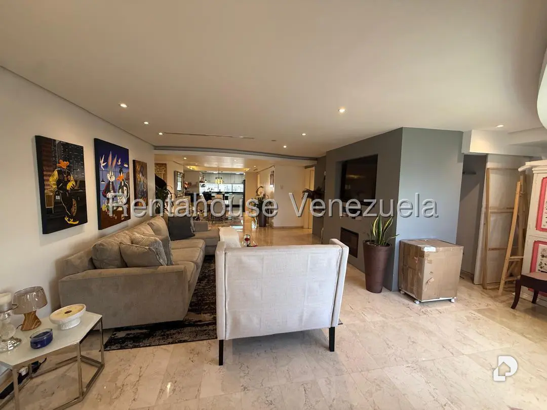 Apartamento en Altamira, Caracas – 13