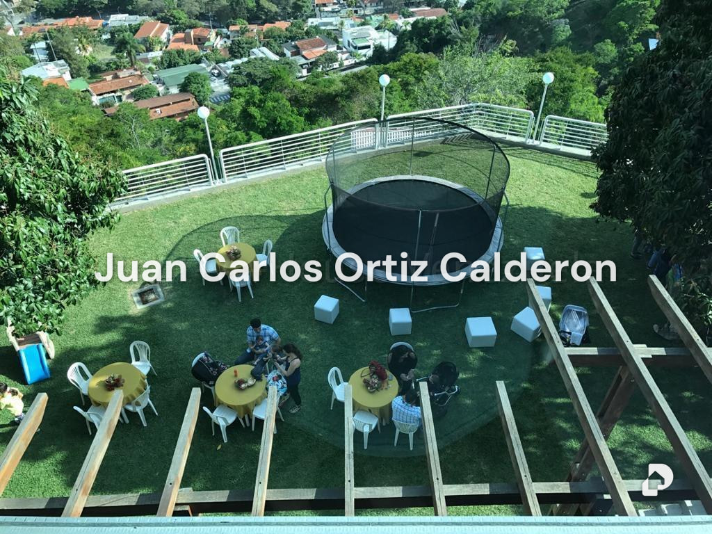 Casa en Cumbres de Curumo, Caracas – 26