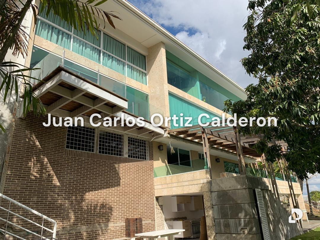 Casa en Cumbres de Curumo, Caracas – 1