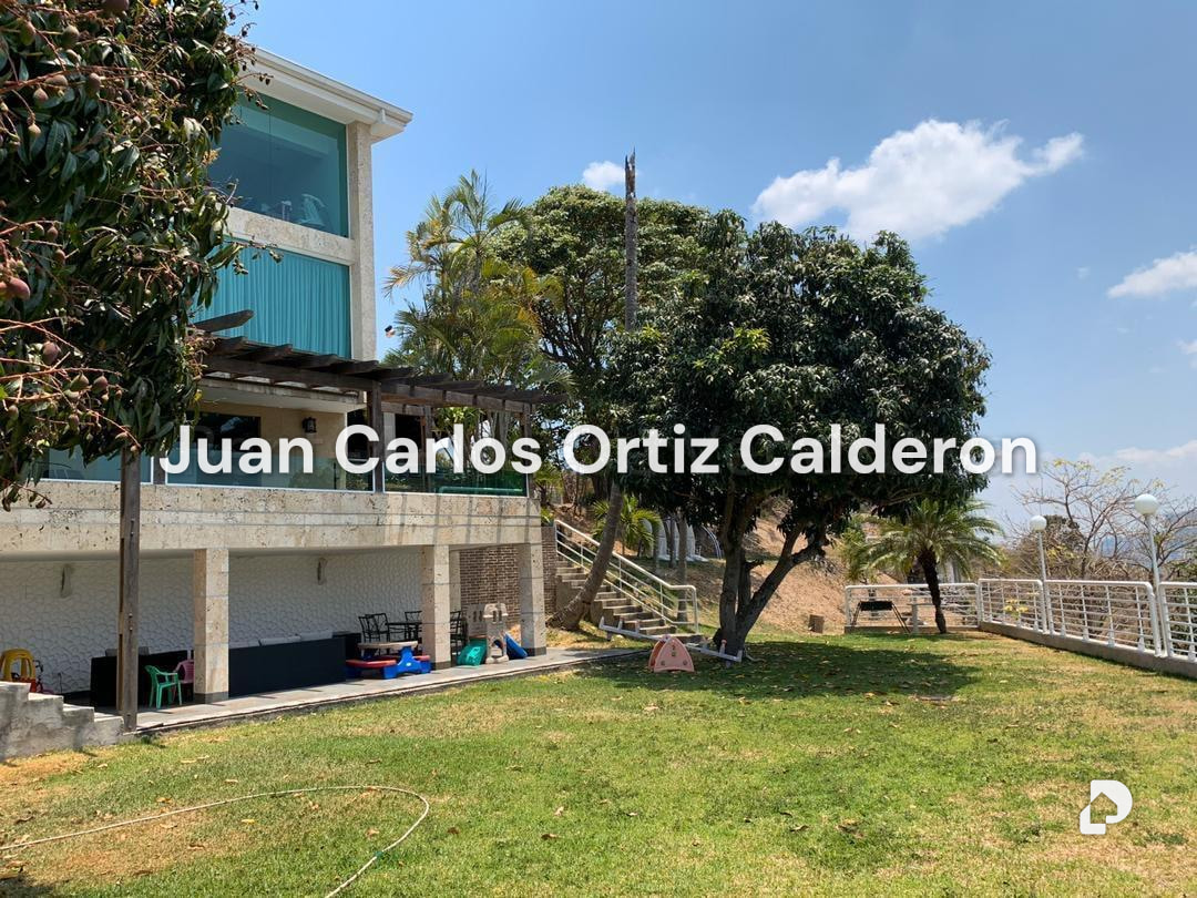 Casa en Cumbres de Curumo, Caracas – 3