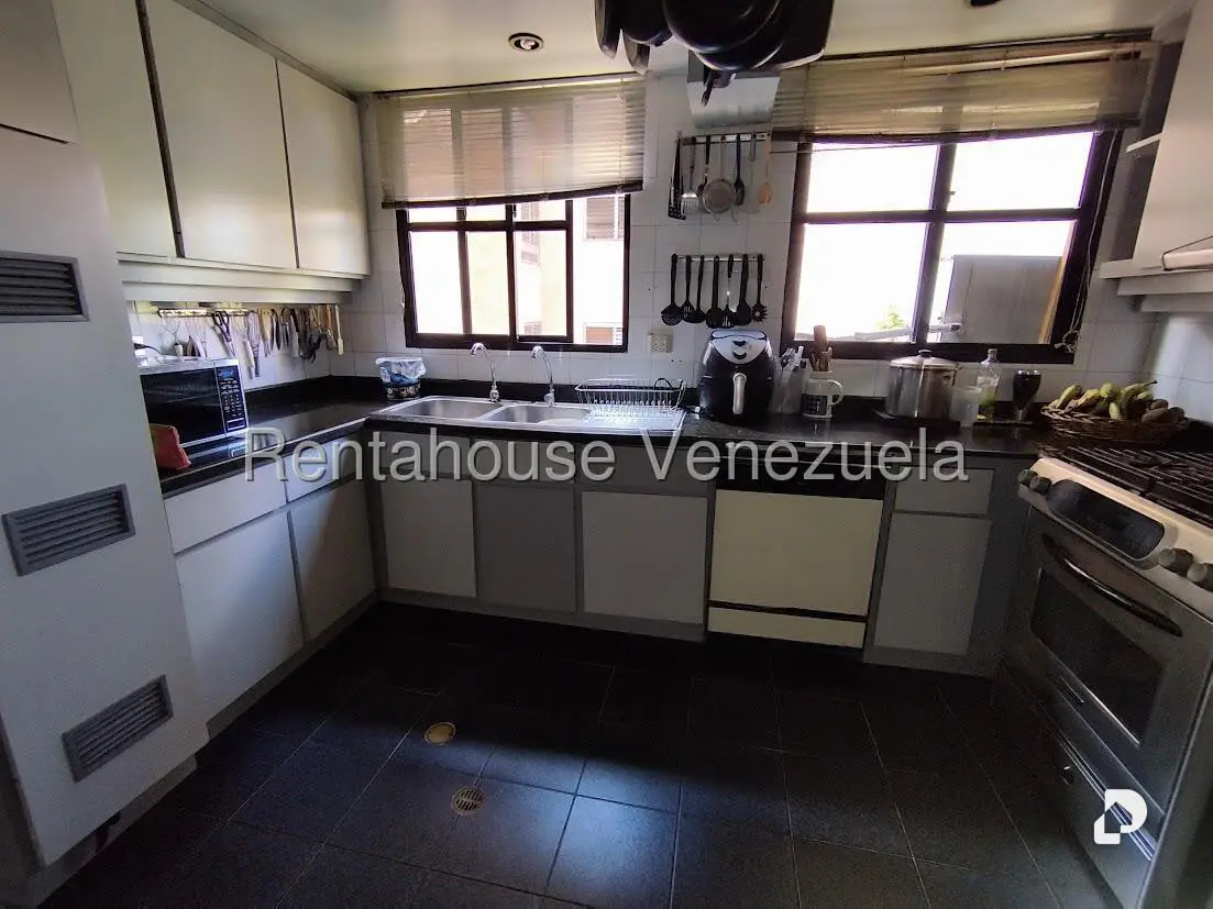 Apartamento en La Florida, Caracas – 9