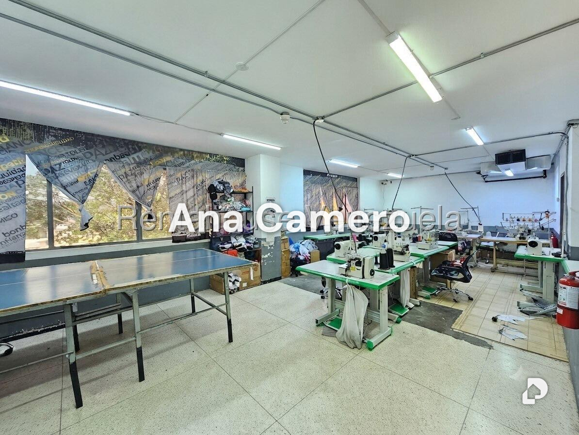Edificio en Los Chaguaramos, Caracas – 24