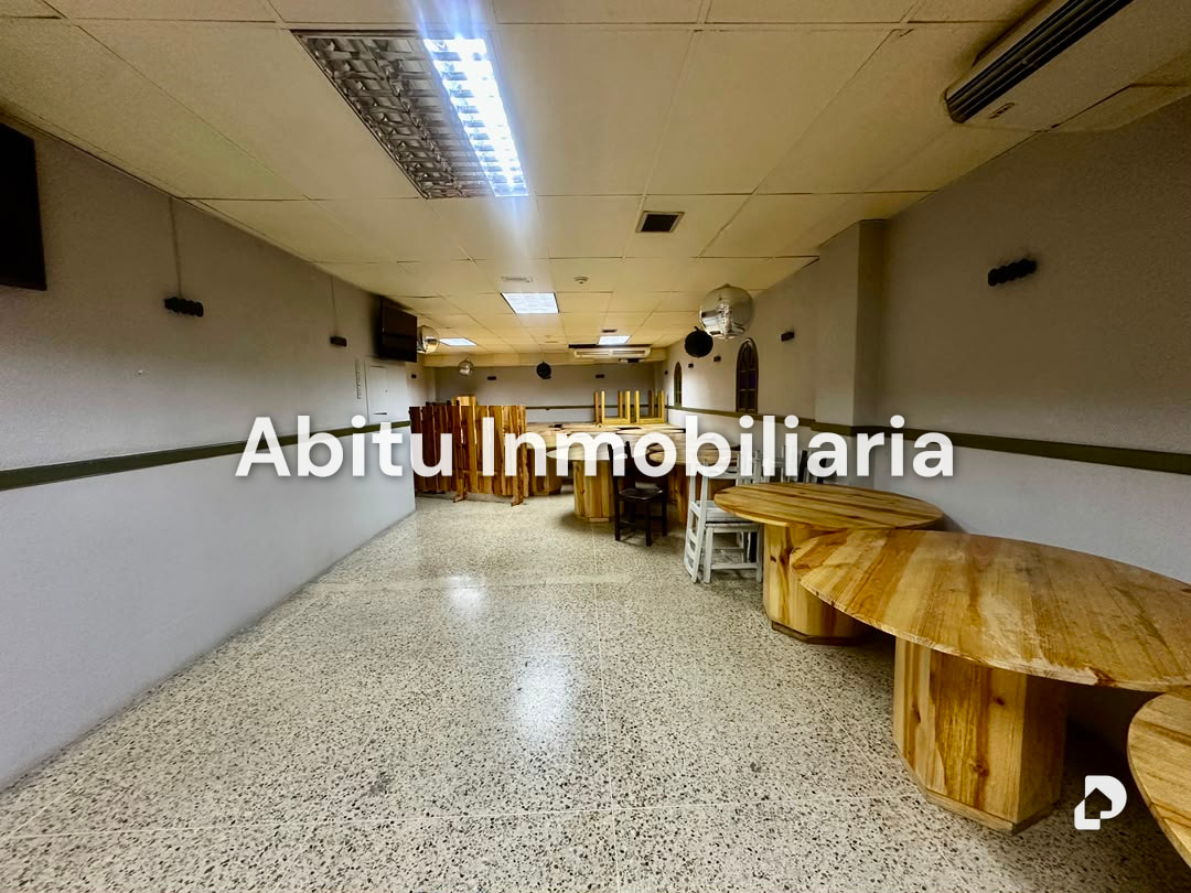 Local comercial en La Urbina, Caracas – 5