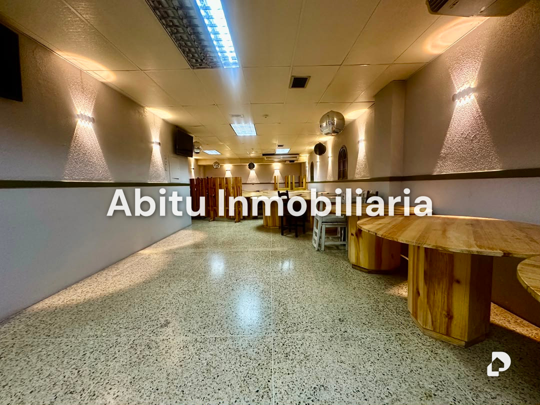 Local comercial en La Urbina, Caracas – 3