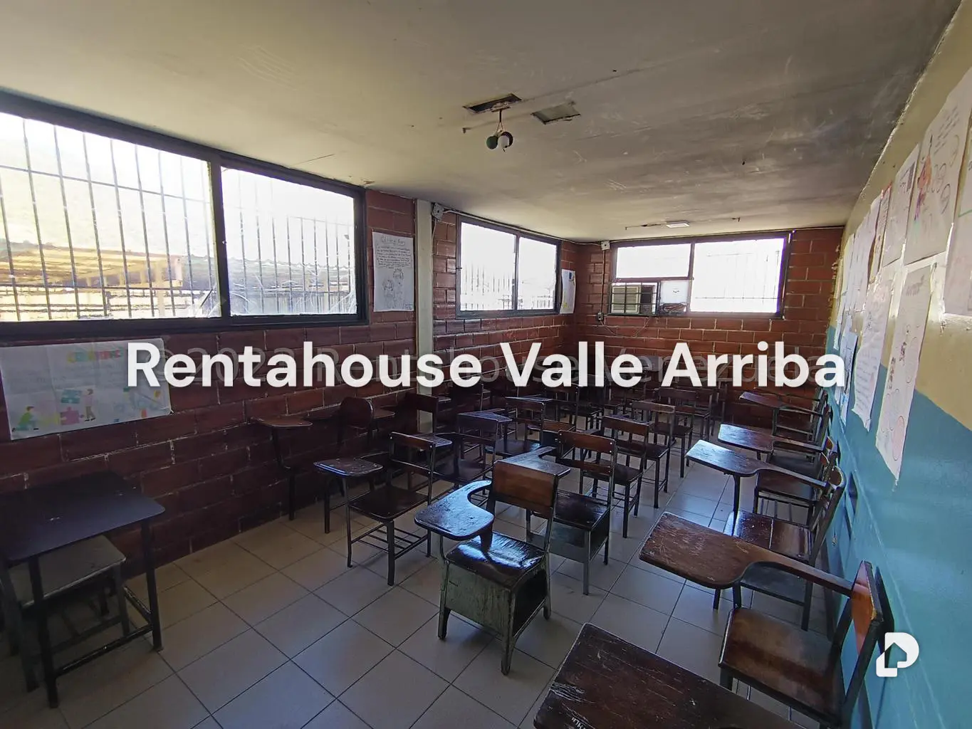 Building in Guarenas – 25