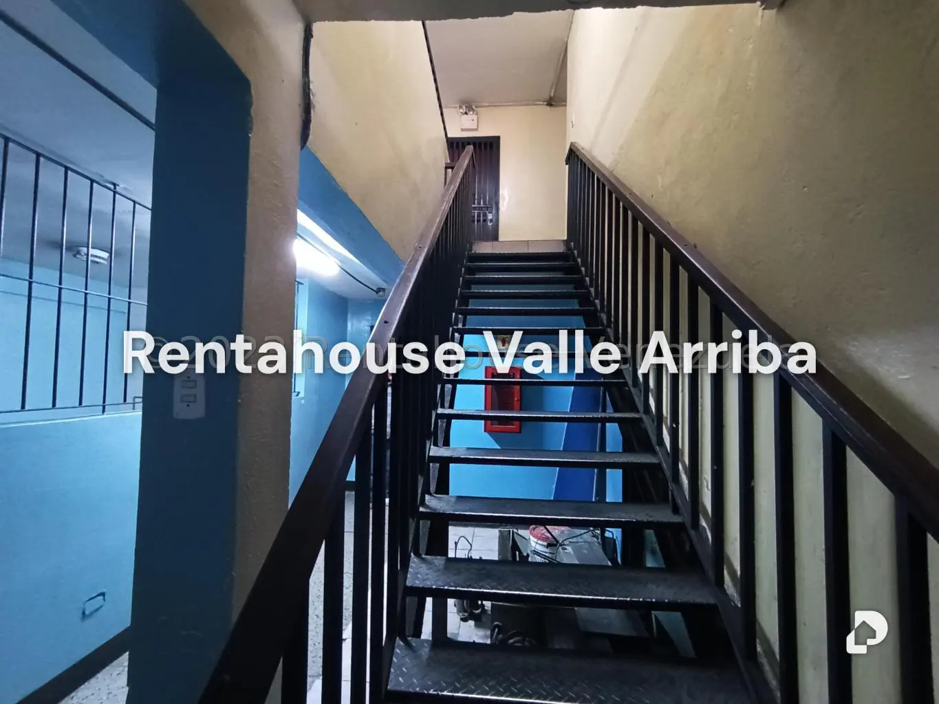 Building in Guarenas – 21