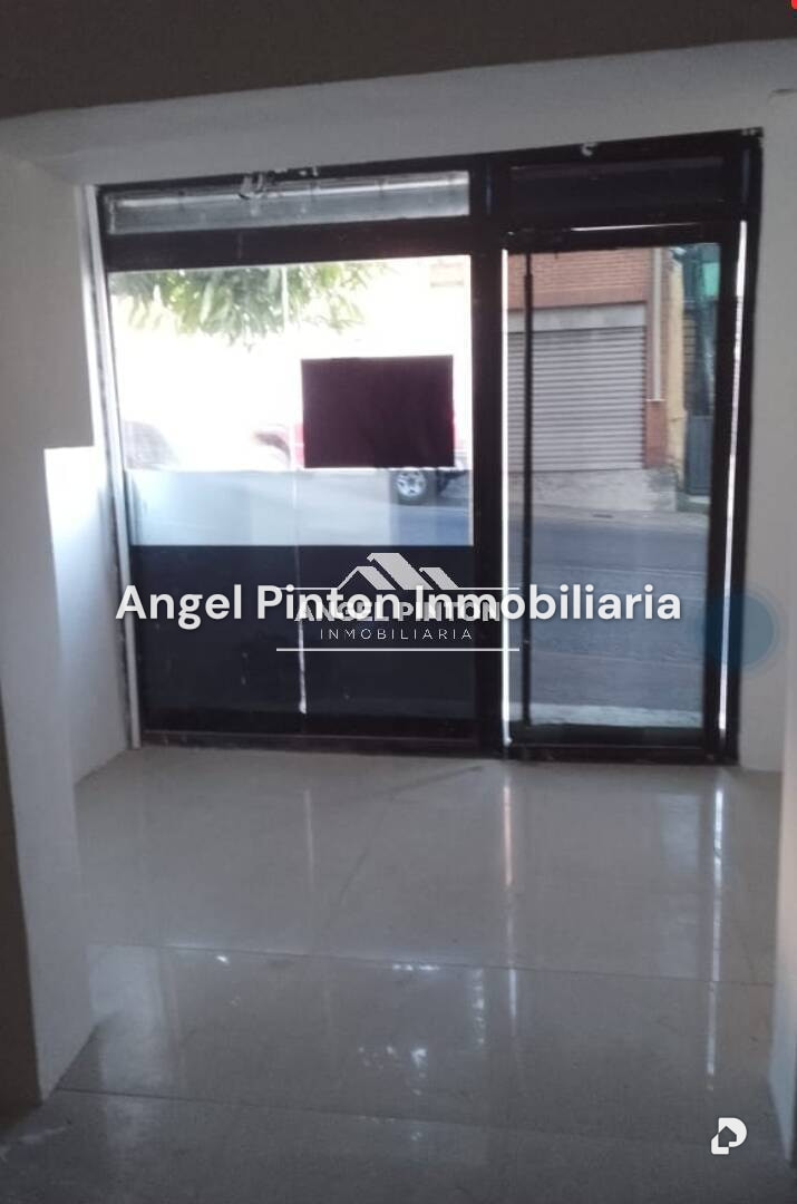 Local comercial en Av Sucre de los Dos Caminos, Caracas – 1