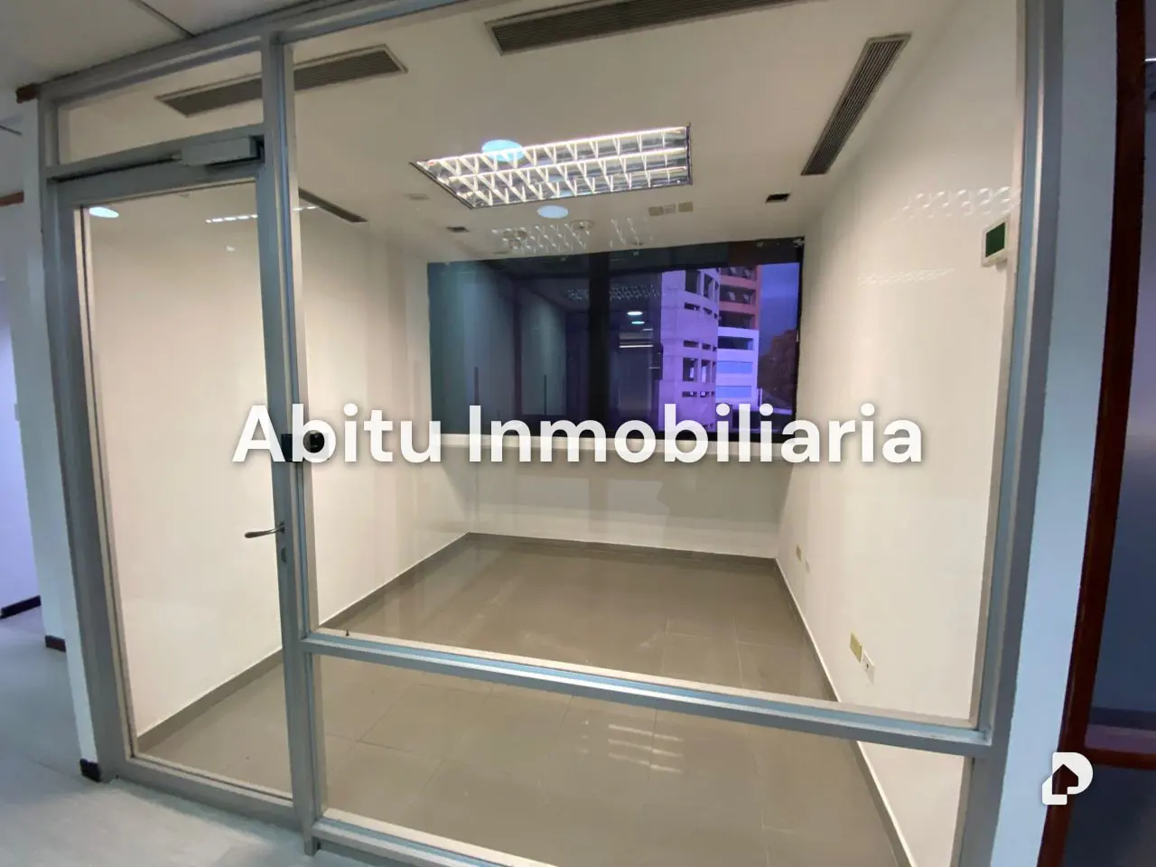 Oficina en El Rosal, Caracas – 13