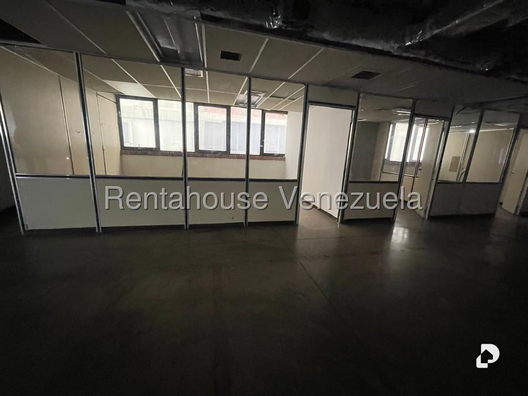 Local comercial en El Valle, Caracas – 9