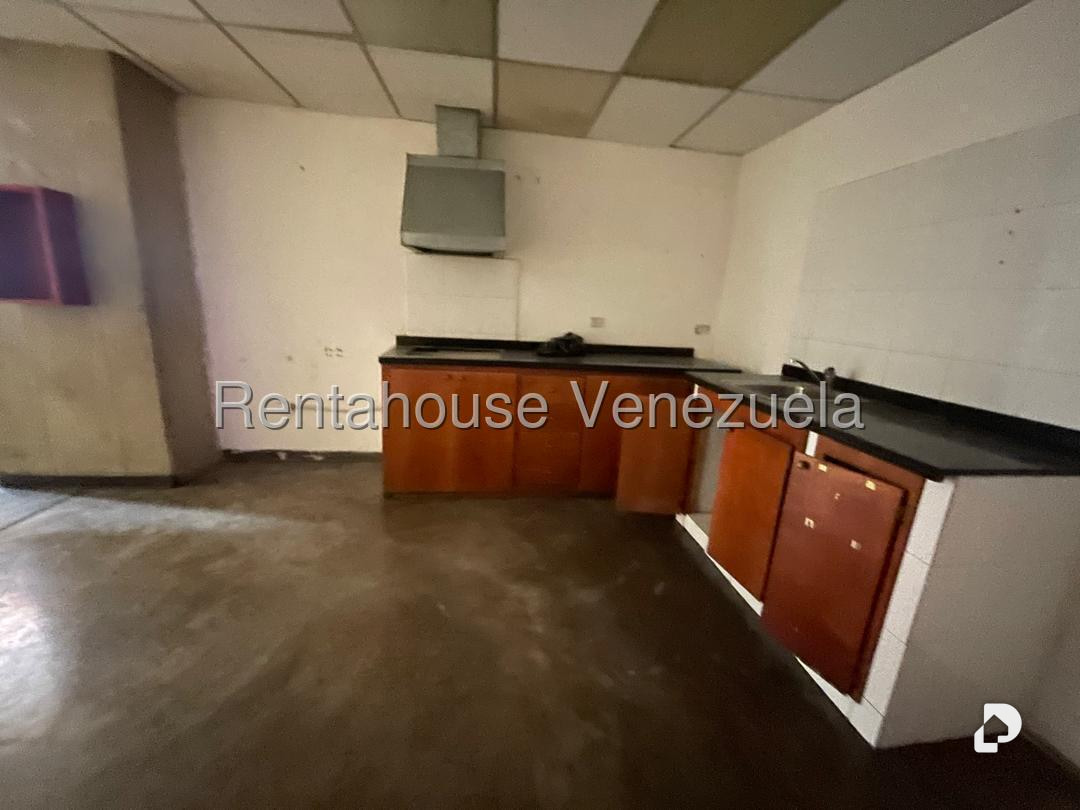 Local comercial en El Valle, Caracas – 10