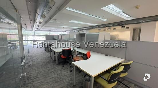 Local comercial en Los Dos Caminos, Caracas – 10