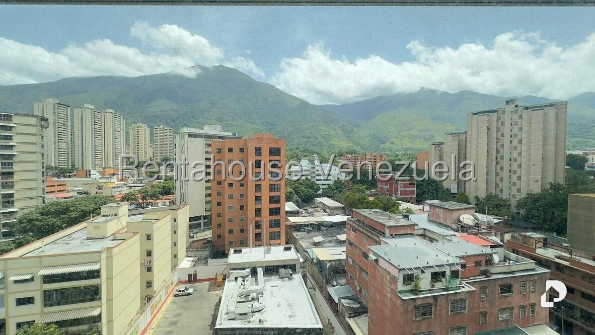 Local comercial en Los Dos Caminos, Caracas – 21