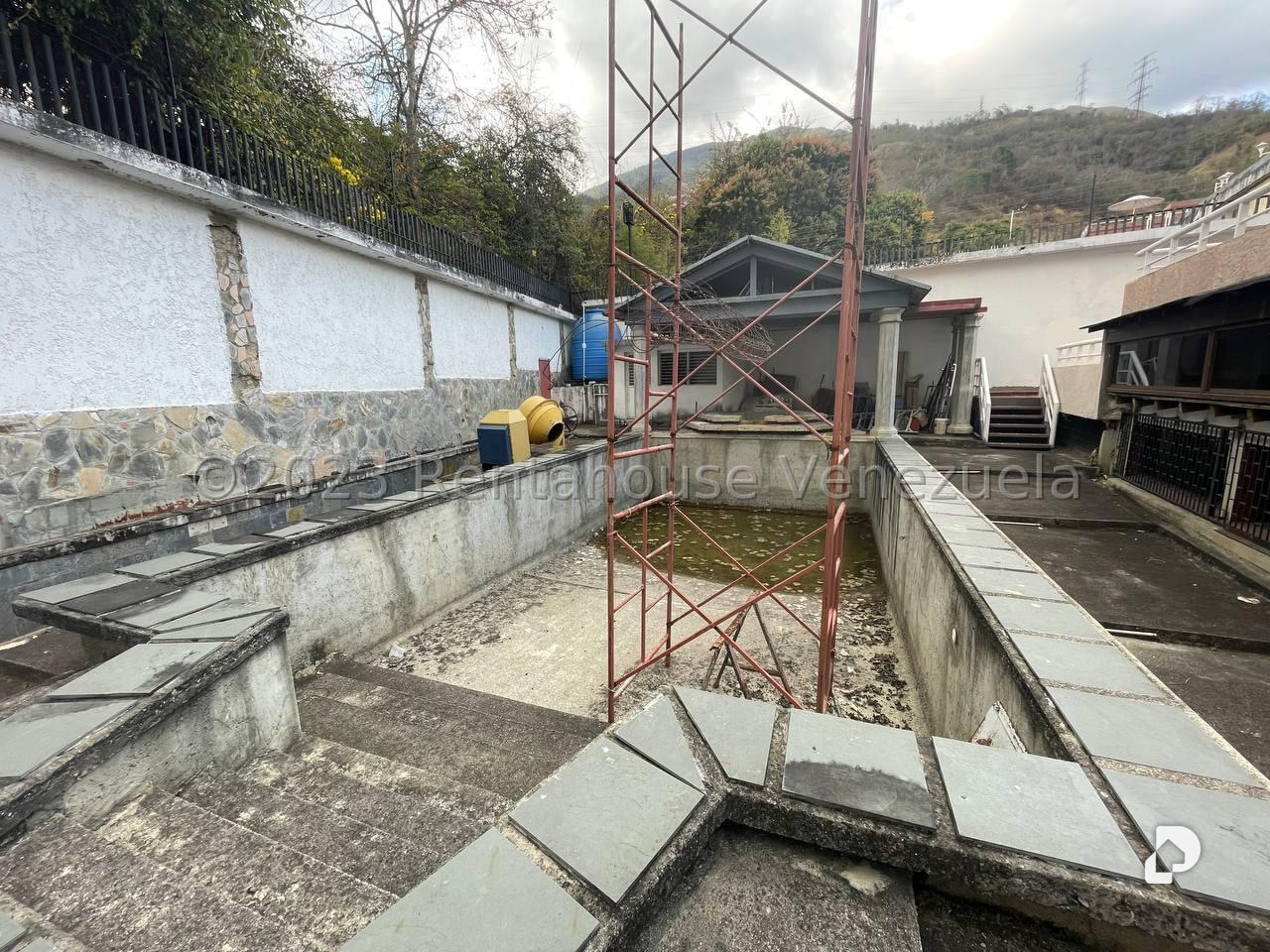 Casa en El Marqués, Caracas – 25
