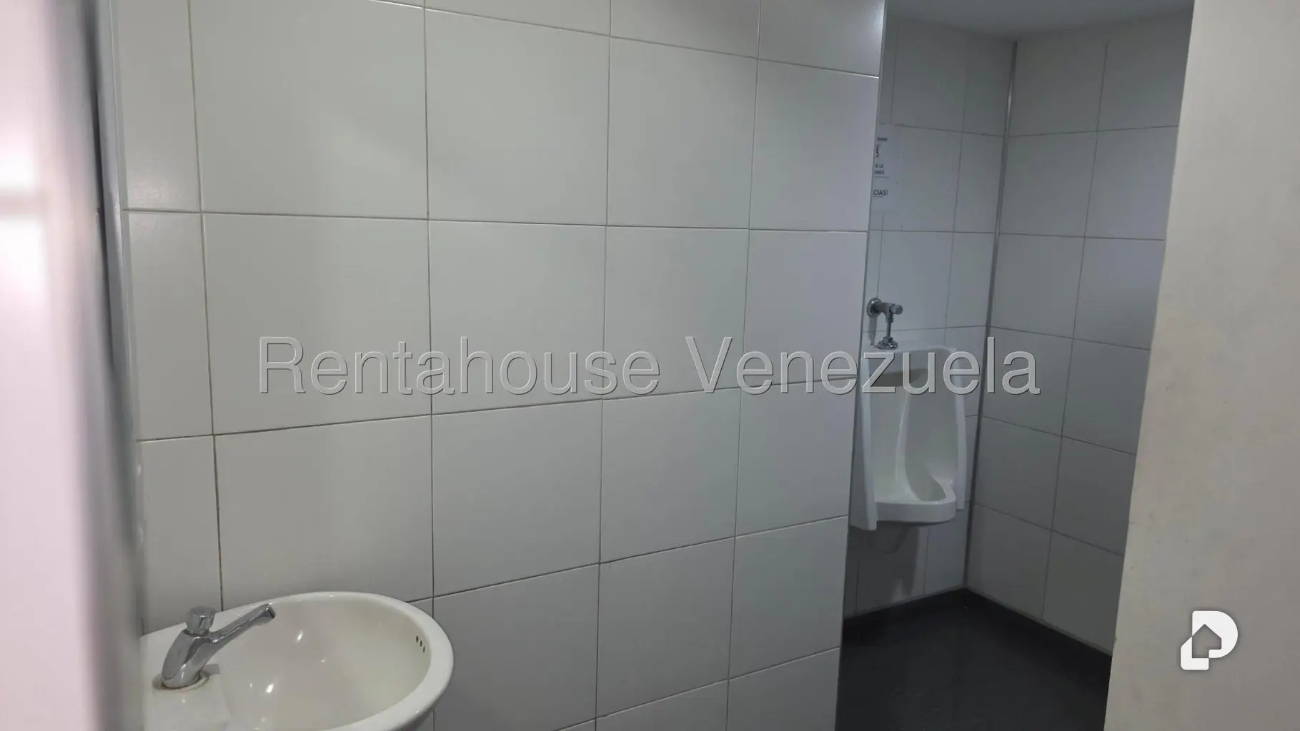 Local comercial en Parroquia Catedral, Caracas – 14