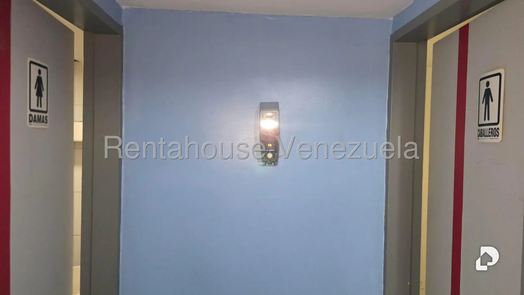 Local comercial en Parroquia Catedral, Caracas – 15