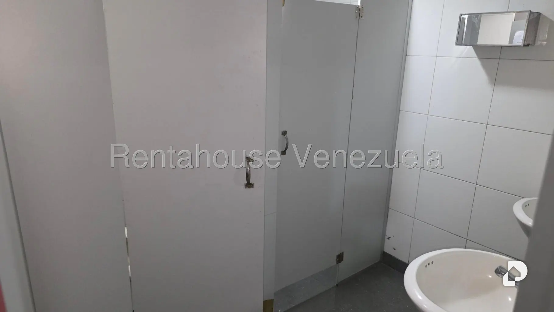 Local comercial en Parroquia Catedral, Caracas – 13