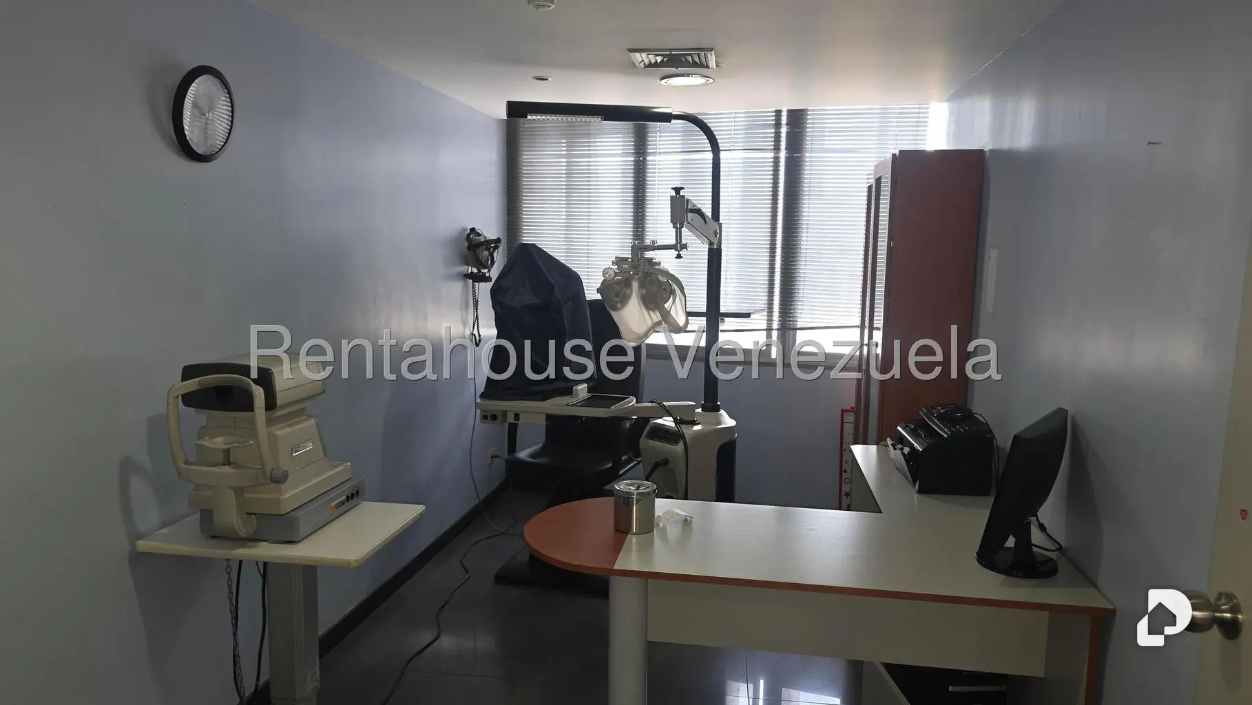 Local comercial en Parroquia Catedral, Caracas – 24
