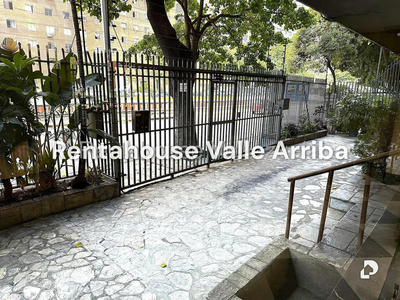 Apartamento en La Florida, Caracas – 11