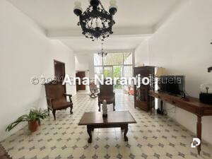 House in Prados del Este, Caracas – 19