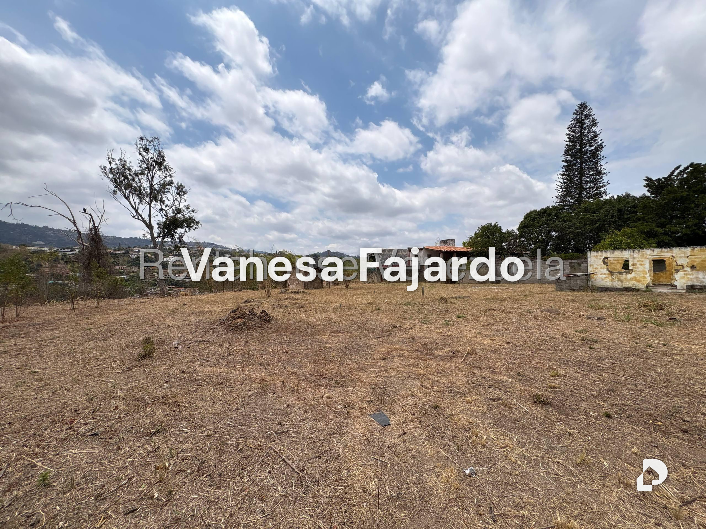Terreno en Macaracuay, Caracas – 13