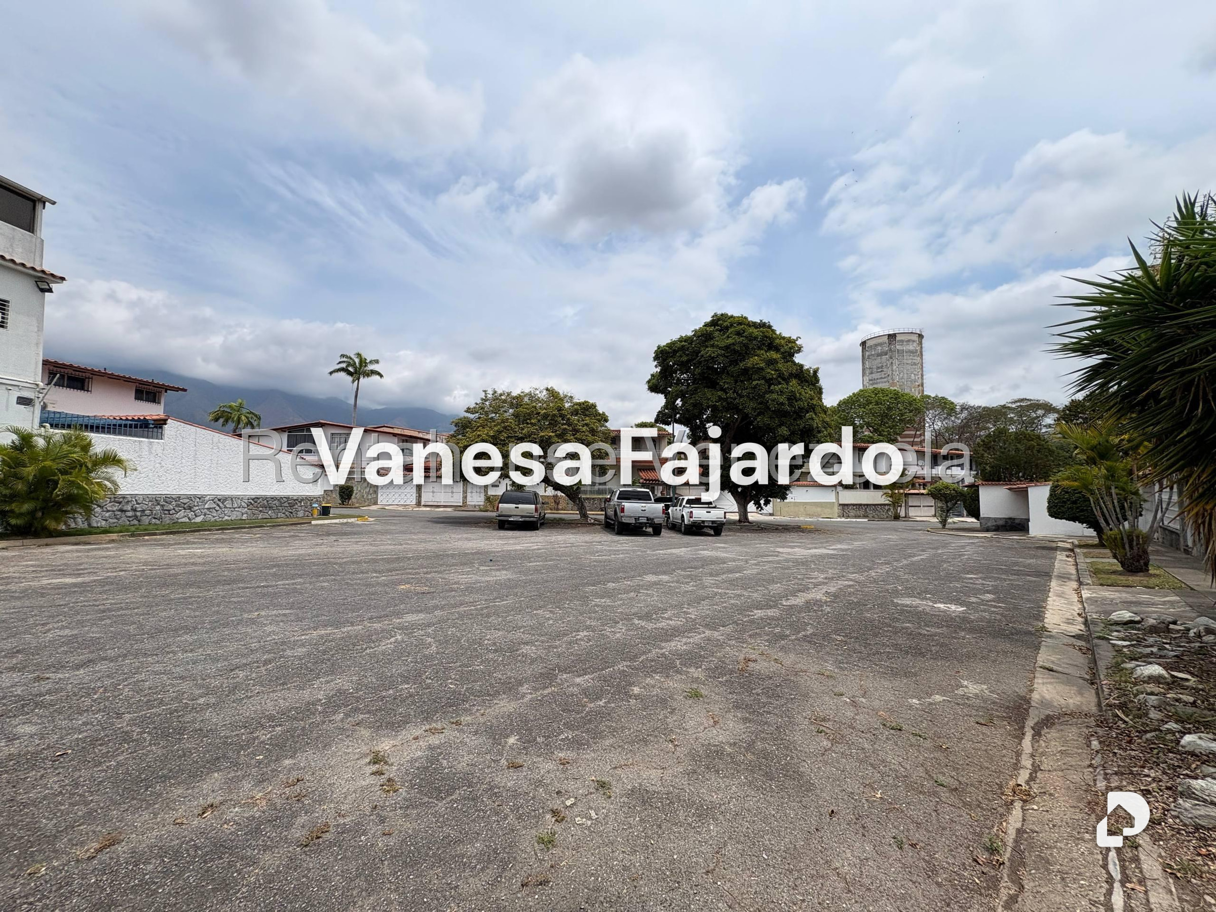 Terreno en Macaracuay, Caracas – 11