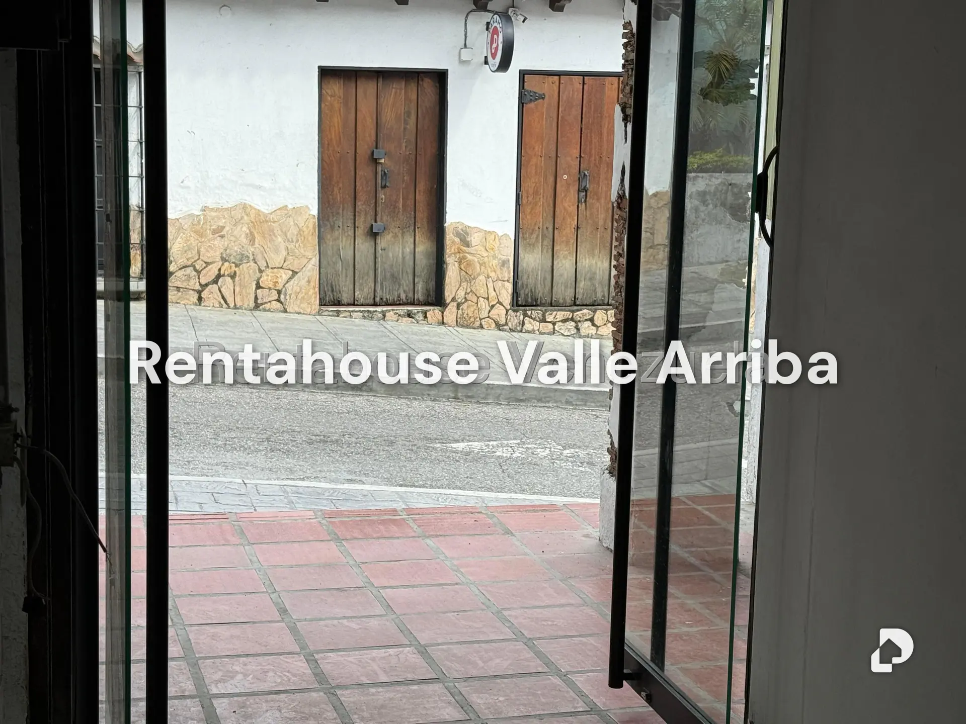 Local comercial en El Hatillo, Caracas – 18