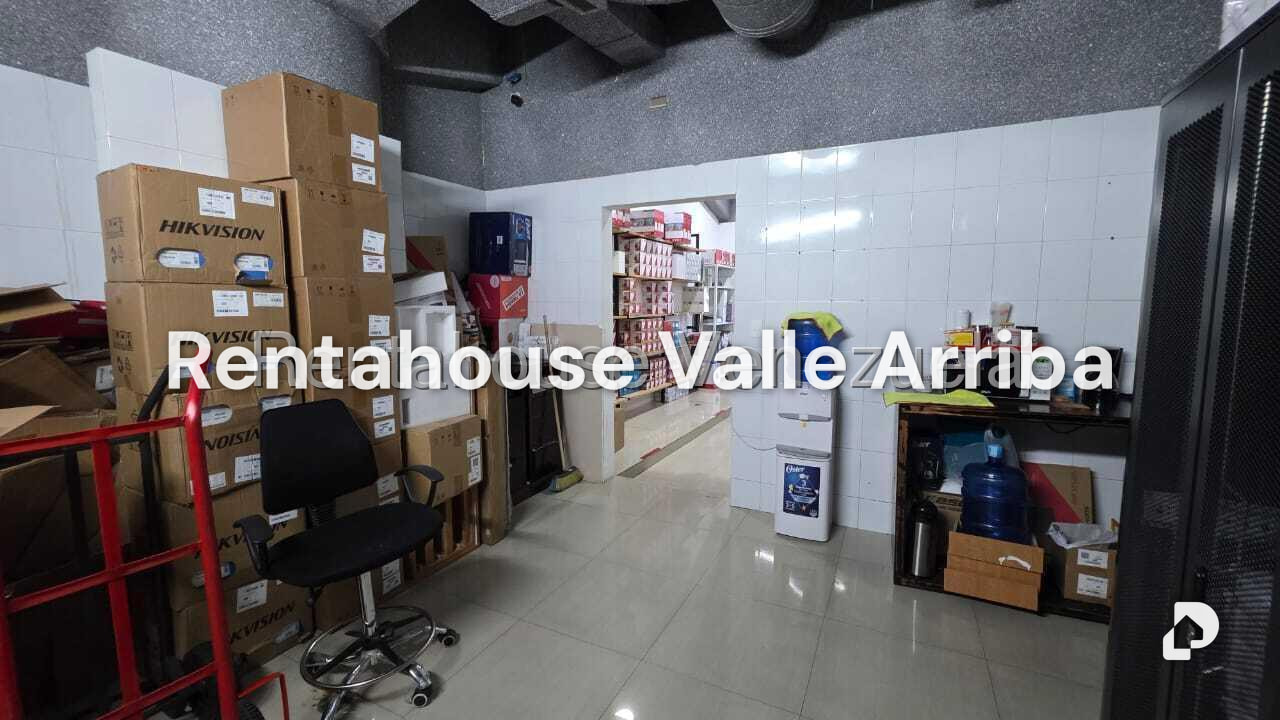 Local comercial en Los Palos Grandes, Caracas – 4