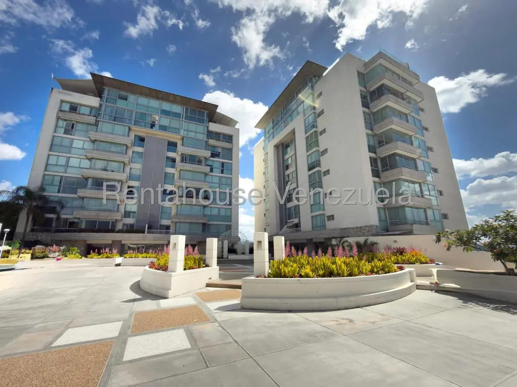 Apartment in Lomas de Las Mercedes, Caracas - 1