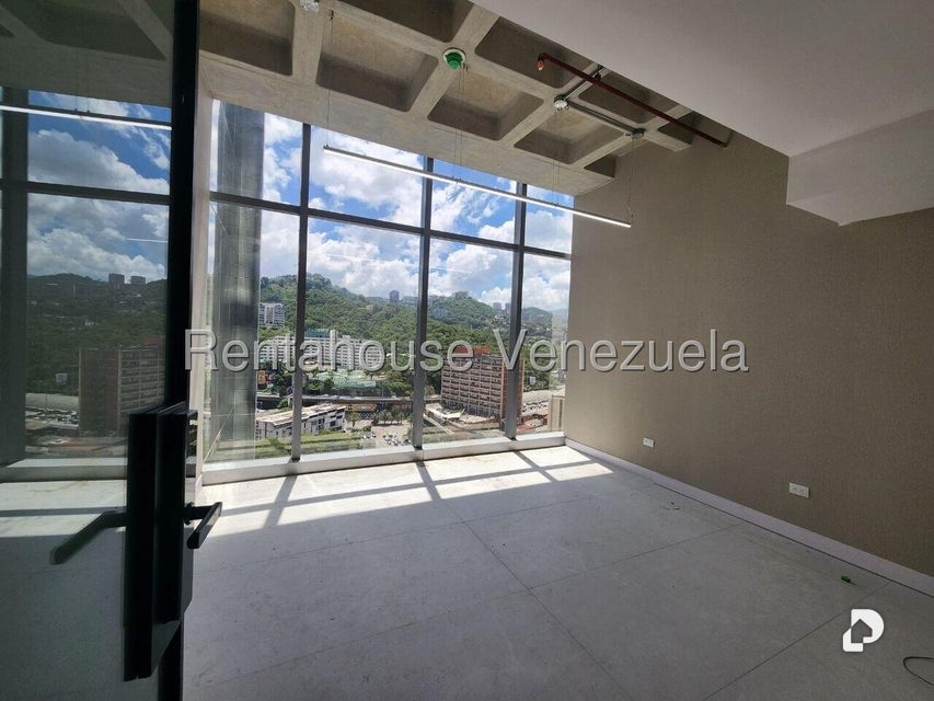 Oficina en Las Mercedes, Caracas – 8