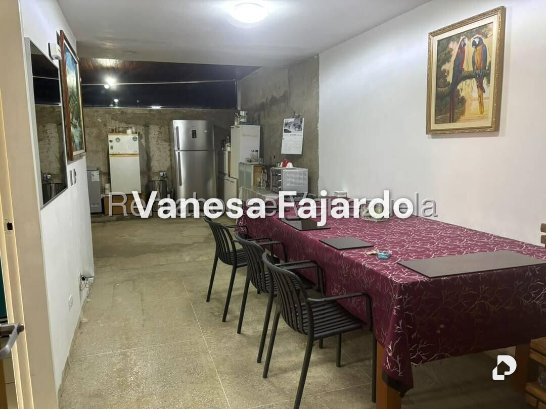 Casa en La Boyera, Caracas – 23