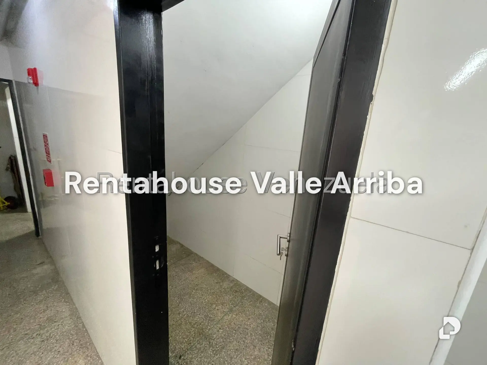 Commercial space in Catia, Caracas – 12