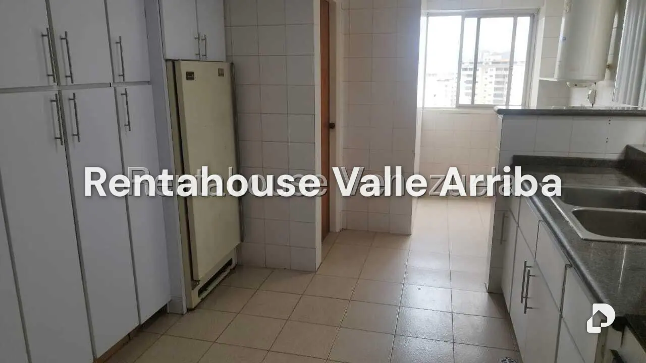 Apartamento en La Urbina, Caracas – 28