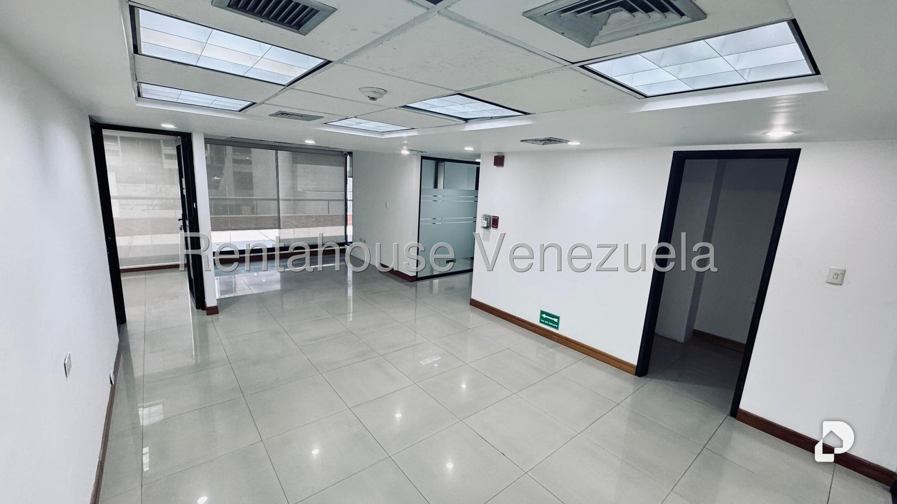 Oficina en El Rosal, Caracas – 12
