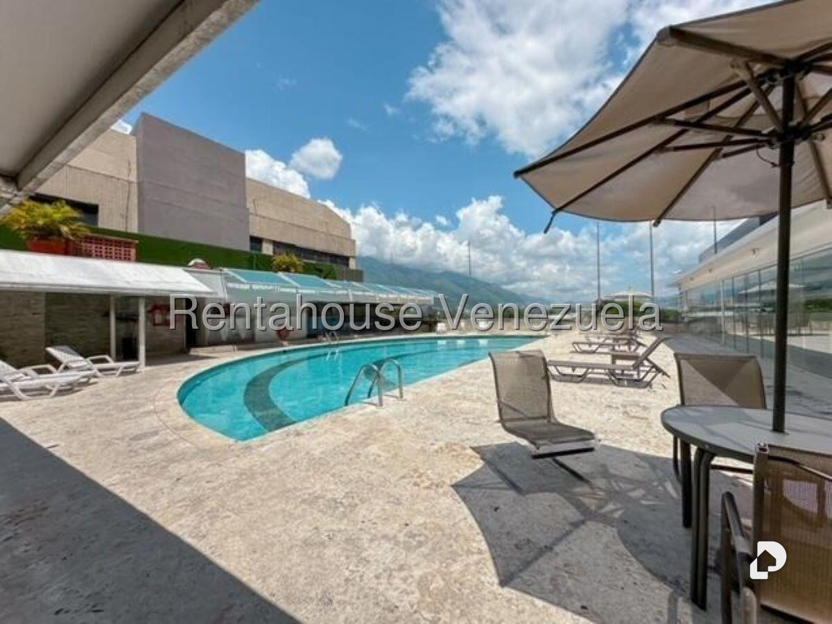 Apartamento en Chuao, Caracas – 12