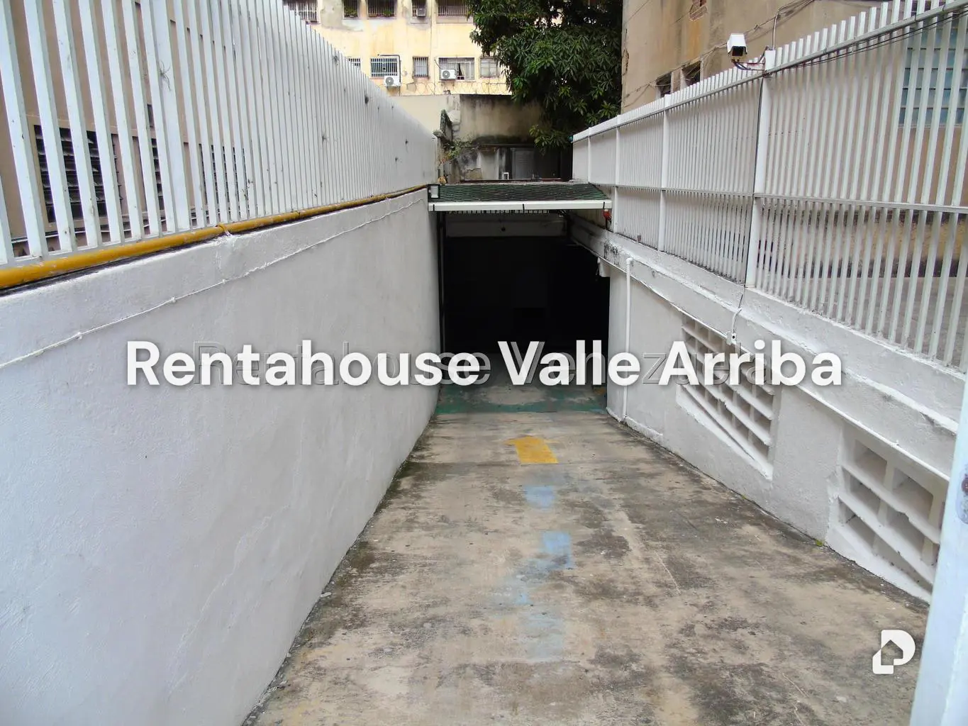 Local comercial en Los Palos Grandes, Caracas – 21