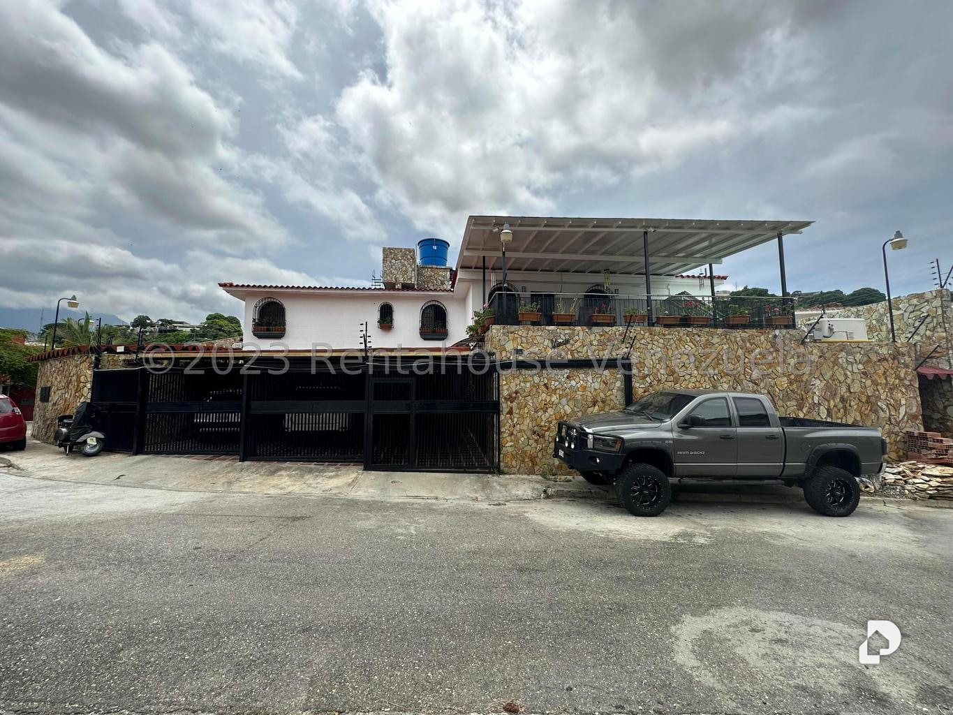 Casa en El Cafetal, Caracas – 1