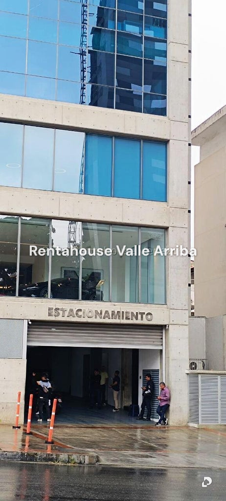 Oficina en Las Mercedes, Caracas – 11