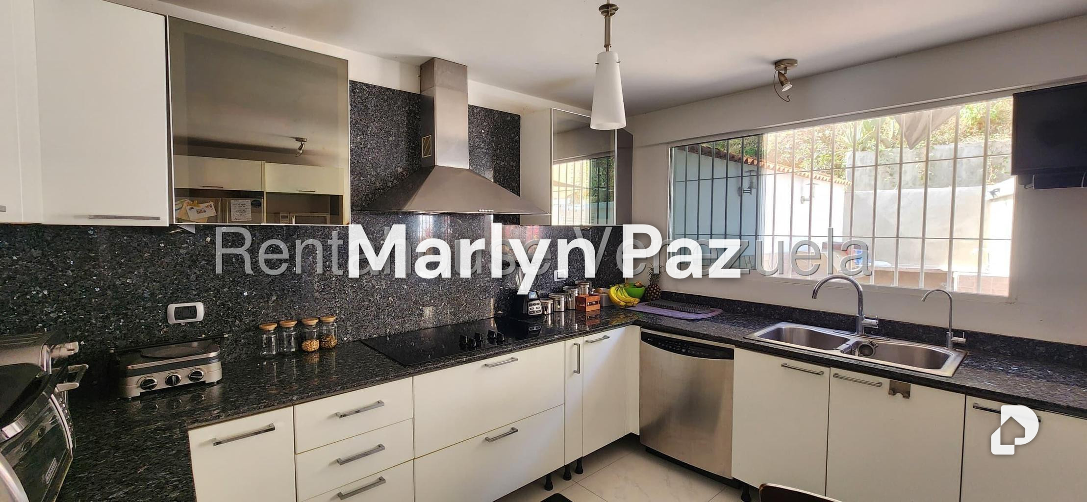 Casa en Alto Prado, Caracas – 20