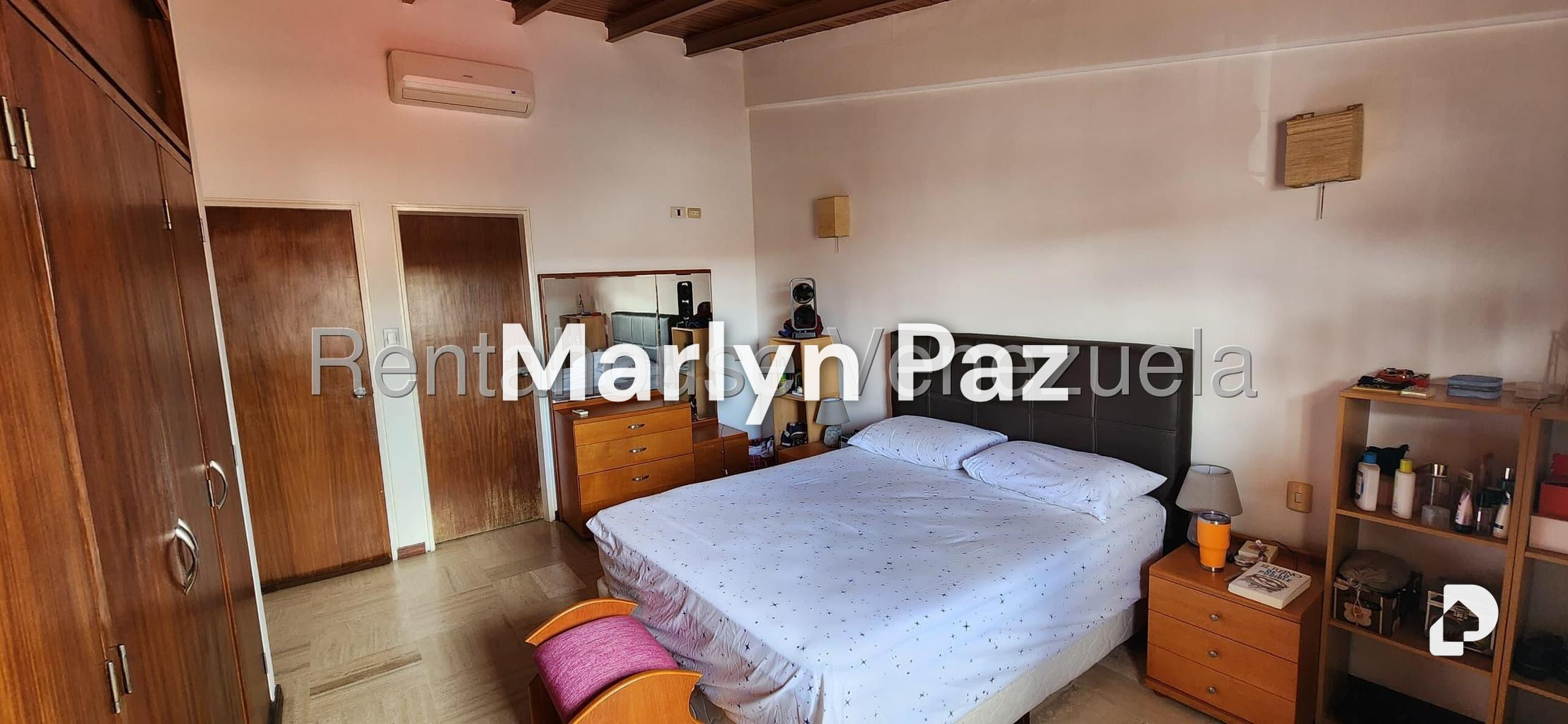 Casa en Alto Prado, Caracas – 27