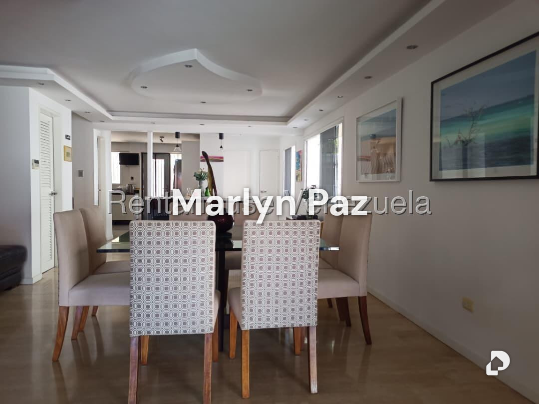 Casa en Alto Prado, Caracas – 14