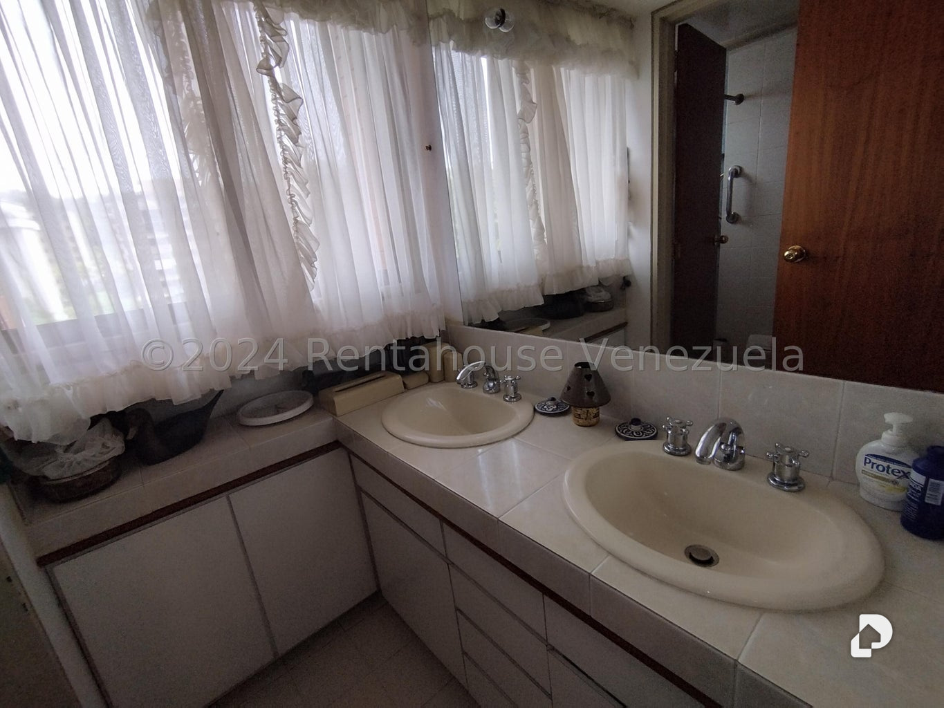 Apartamento en Colinas de Valle Arriba, Caracas