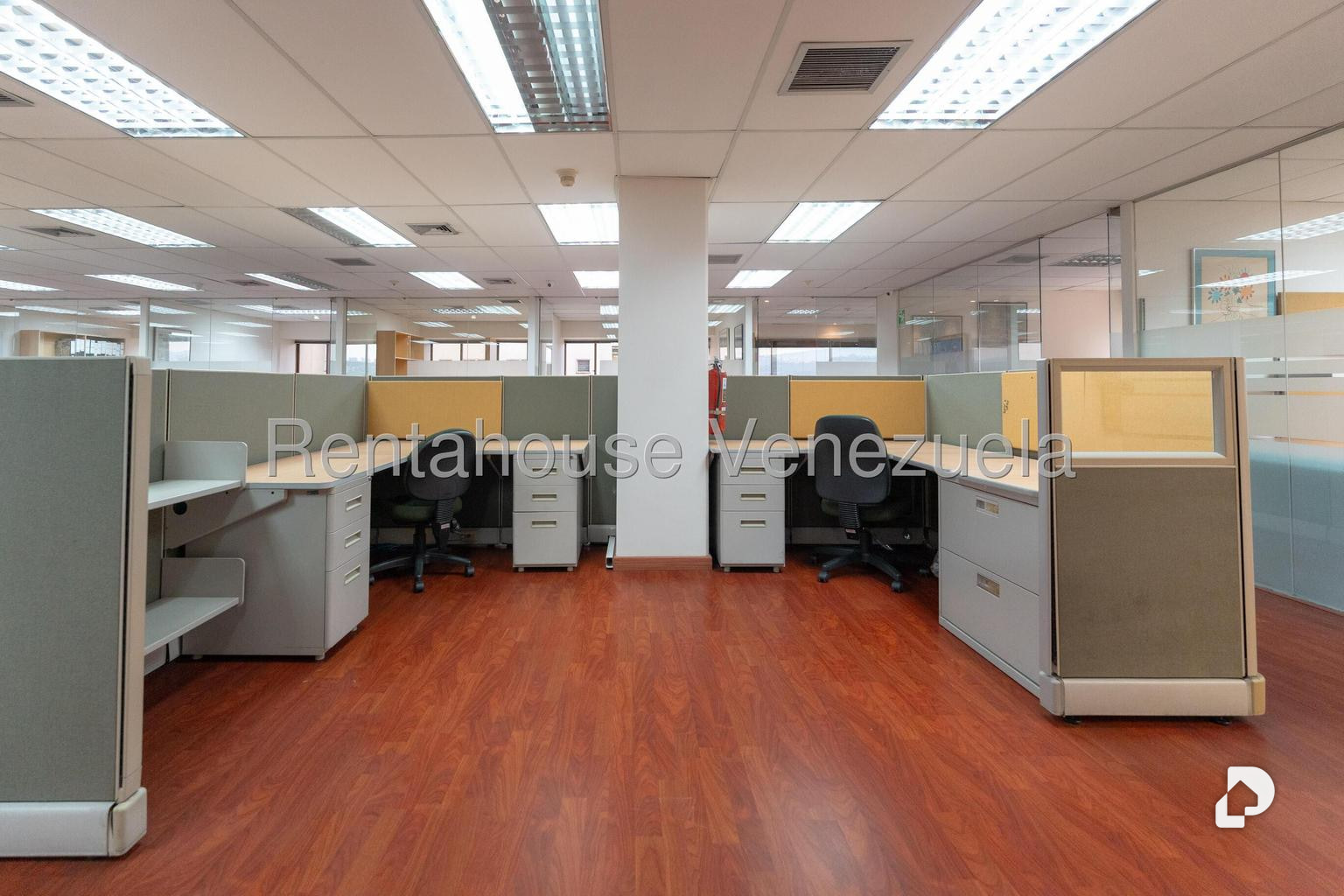 Oficina en Los Palos Grandes, Caracas – 21
