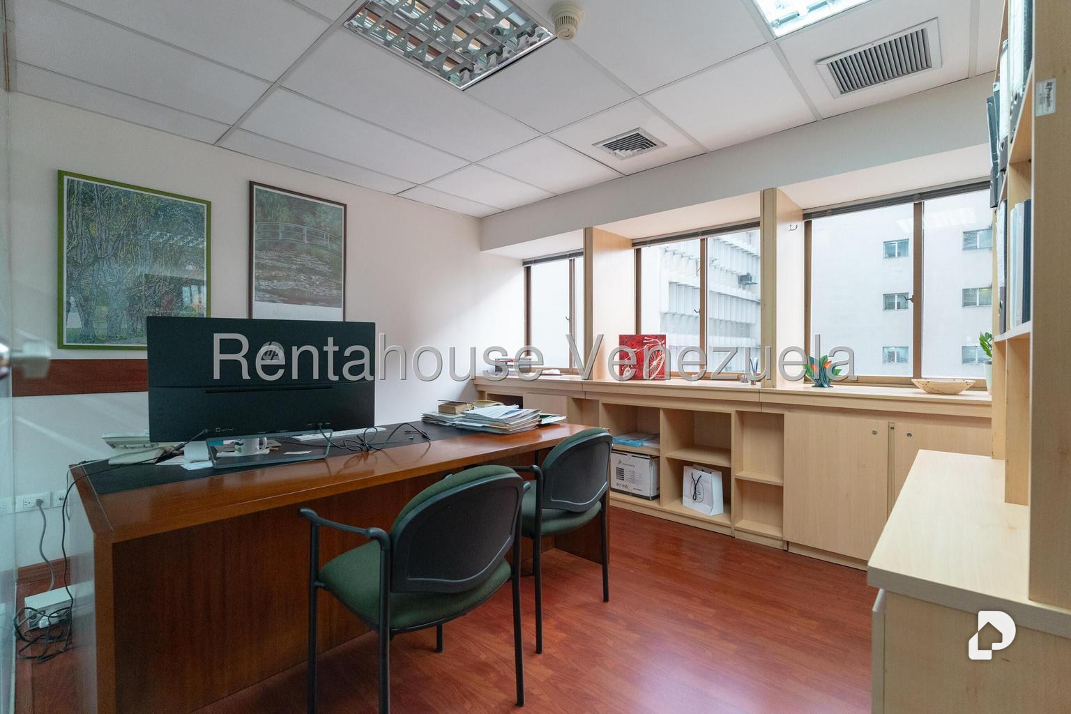 Oficina en Los Palos Grandes, Caracas – 11