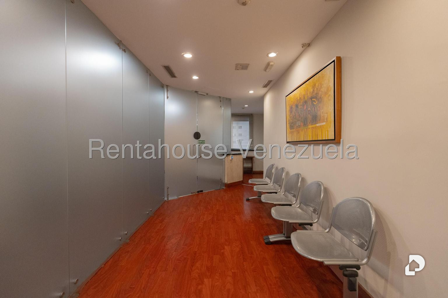 Oficina en Los Palos Grandes, Caracas – 7
