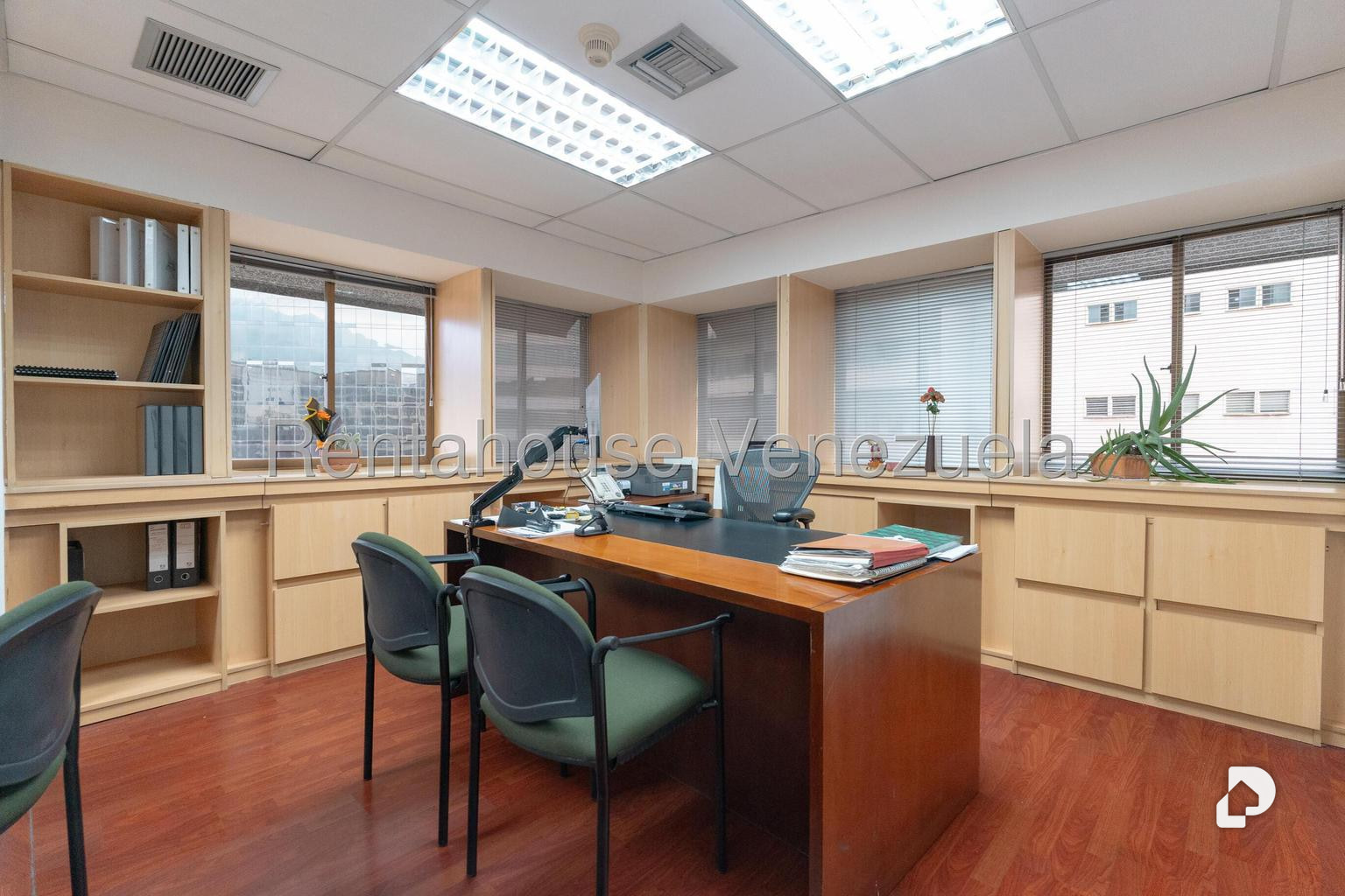 Oficina en Los Palos Grandes, Caracas – 16