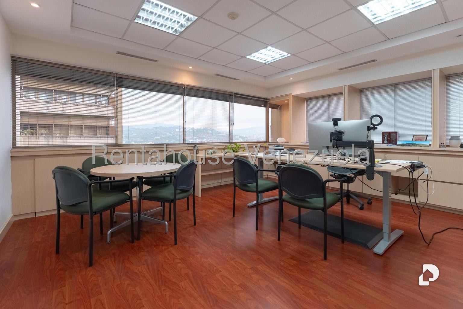 Oficina en Los Palos Grandes, Caracas – 12