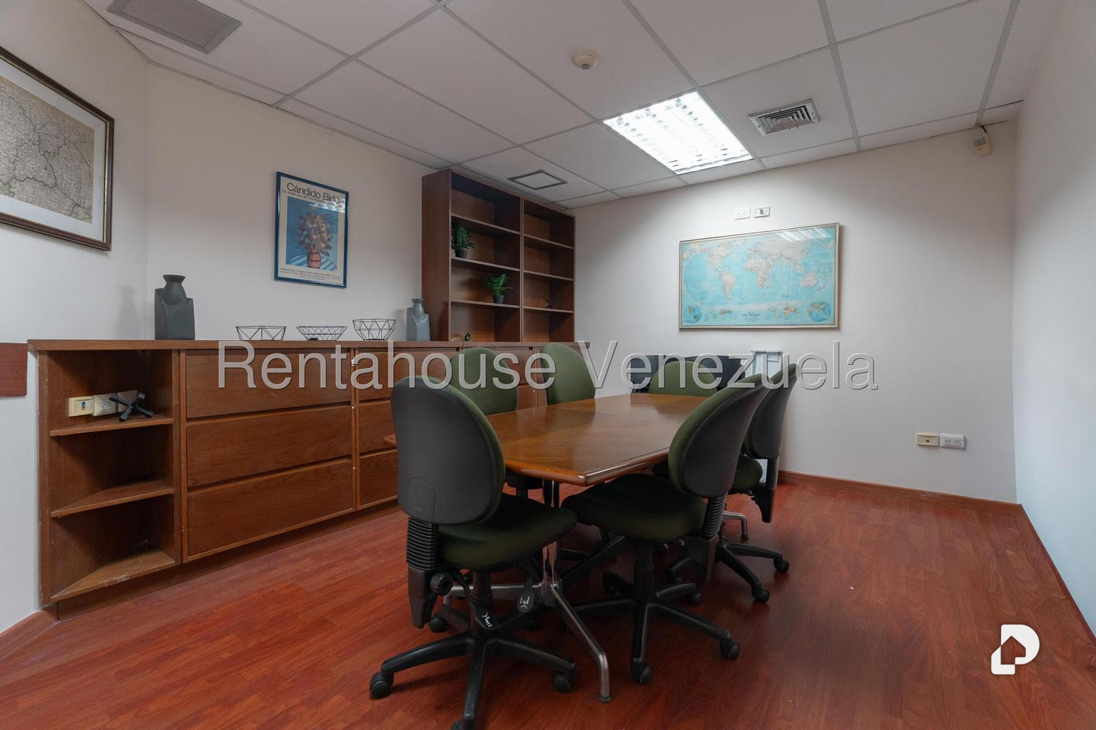 Oficina en Los Palos Grandes, Caracas – 24