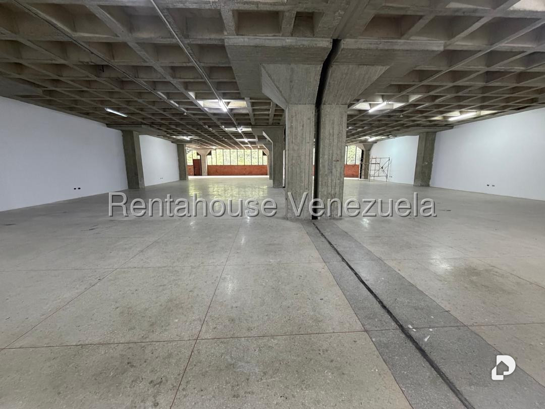 Local comercial en El Valle, Caracas – 12